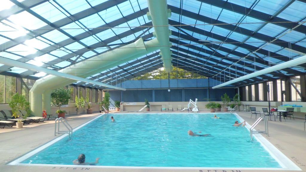 Illinois Beach Resort & Conf. Center; Best Western Premier Collection Zion 외부 사진