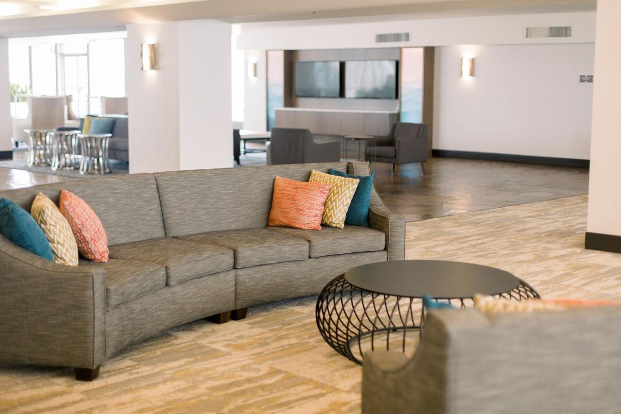 Illinois Beach Resort & Conf. Center; Best Western Premier Collection Zion 외부 사진